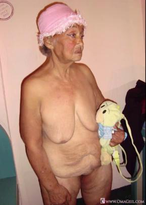 Amateur Mature Mom Nude Slideshow: Granny Porn Compilation