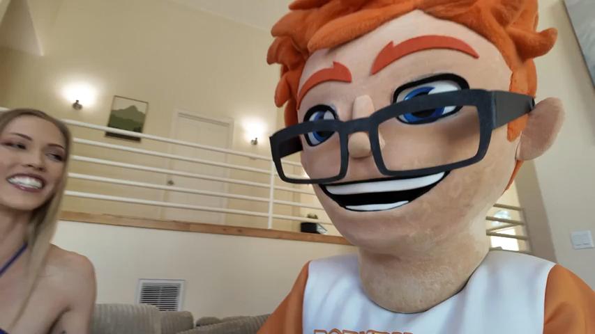 Diana Grace’s Intense Masturbation Leads to Explosive Couch Orgasm: Blowjob, Doggy, Cowgirl