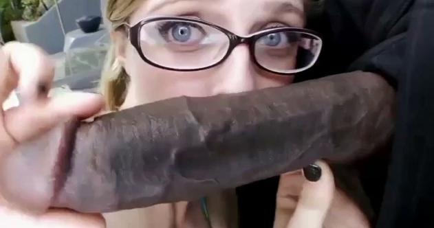 Gloryhole Amateurs Share Cum-Filled Blowjobs and Big Ass Action