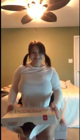 Mal Donut’s Amateur Porn: Big Tits and Big Ass