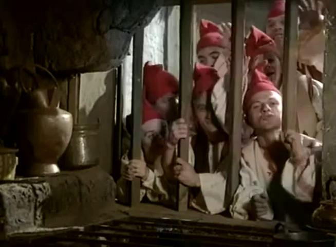 Snow White’s Anal Adventure: Big Ass MILF Takes It Hard