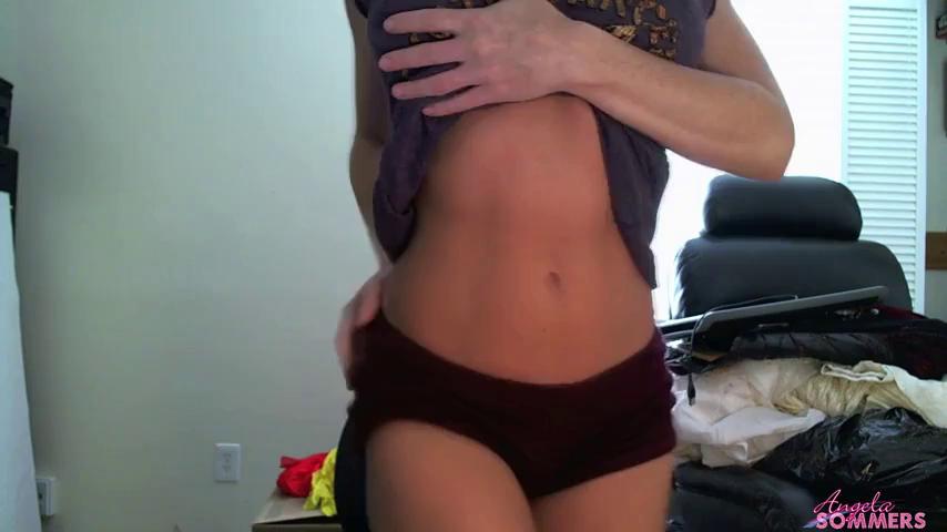Sommers’ Homemade MILF Video: Big Tits & Ass Action