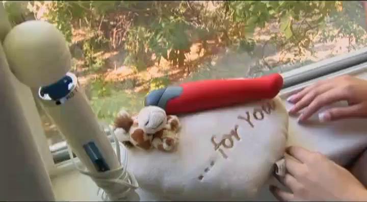 Voluptuous Alexis Luv’s Big Tits & Ass Blowjob Scene